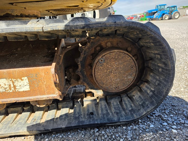 2004-komatsu-pc78mr-6-image-8