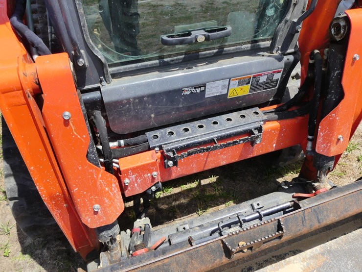 2024-kubota-svl75-3-image-12