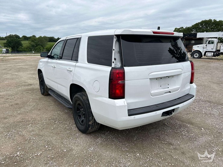 2020-chevrolet-tahoe-image-2