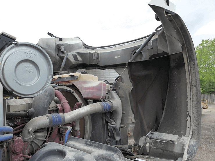 2017-mack-granite-gu713-image-53
