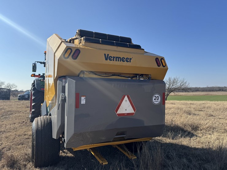 2022-vermeer-604-pro-image-4