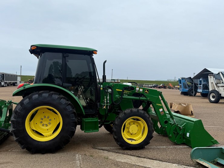 john-deere-5055e-image-4