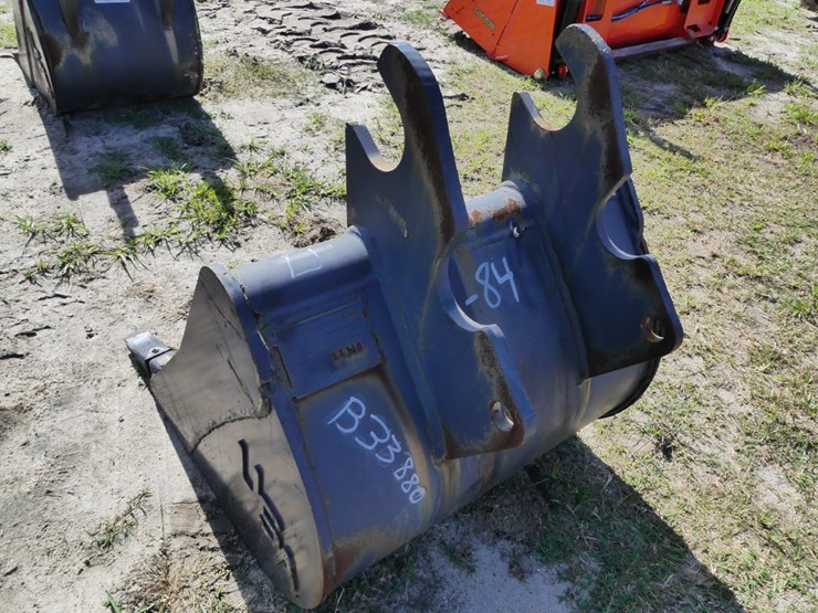 24"-excavator-bucket-image-3