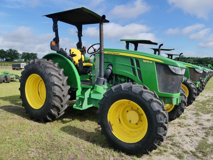 2023-john-deere-5105m-image-1