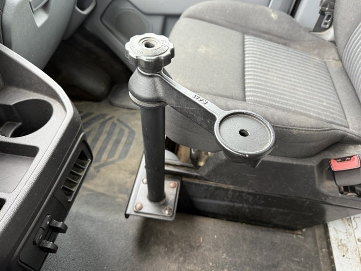 2016-ford-transit-image-35