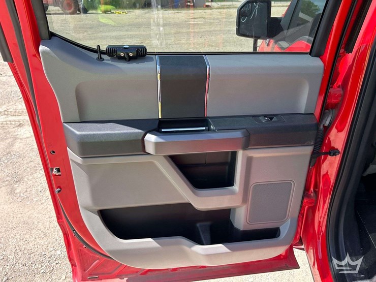 2017-ford-f150-image-19