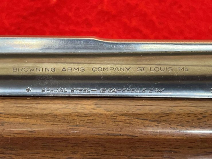 browning-light-twelve-semi-auto-shotgun-12-gauge-image-16
