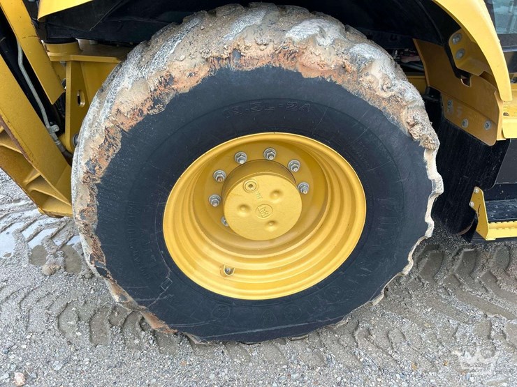 2013-caterpillar-420f-image-42