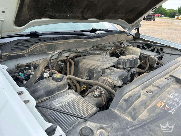 2017-chevrolet-silverado-2500hd-image-9