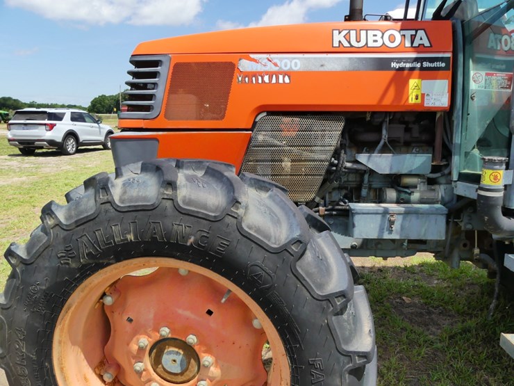 2000-kubota-m9000-image-9