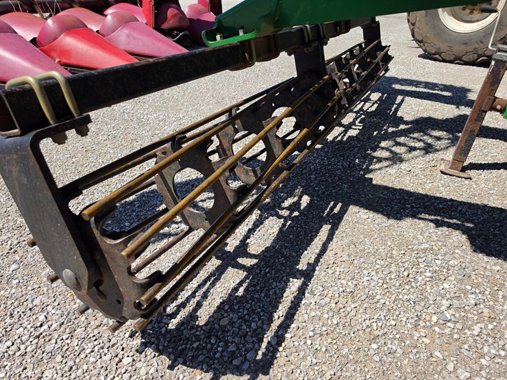 2016-john-deere-2623vt-image-9