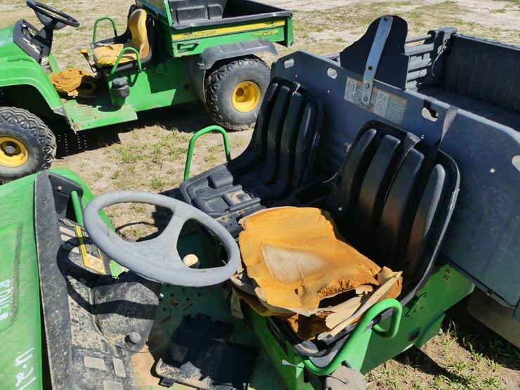 2011-john-deere-gator-image-8
