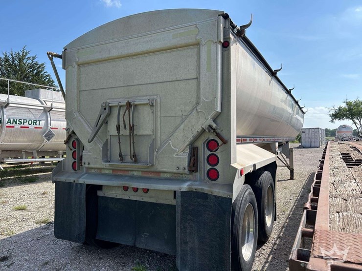 2017-mac-half-round-t/a-end-dump-trailer-image-3