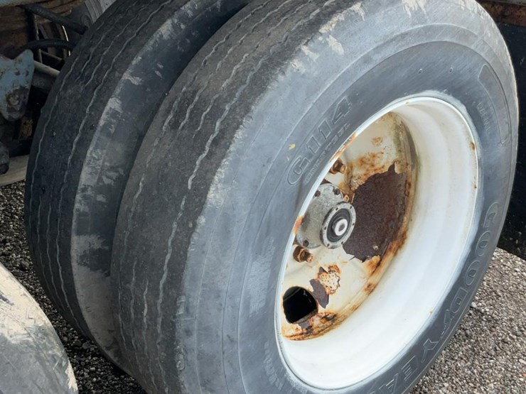 #2101-•-dry-van-trailer-image-19