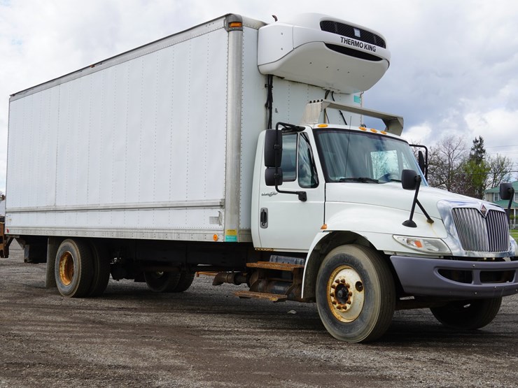 #1953-•-2013-international-reefer-truck-image-7