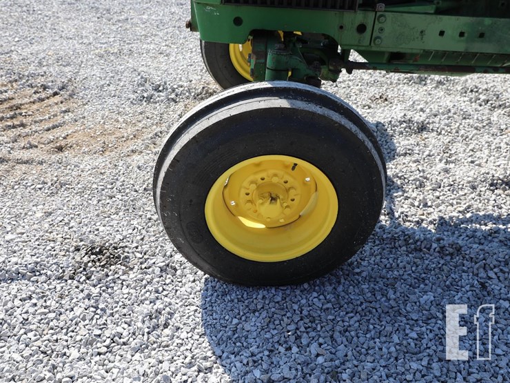 john-deere-2355-image-9