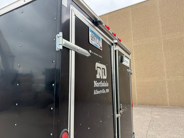 #3892-•-2015-haulmark-18'-enclosed-trailer-image-16