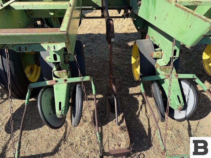 john-deere-7100-image-12