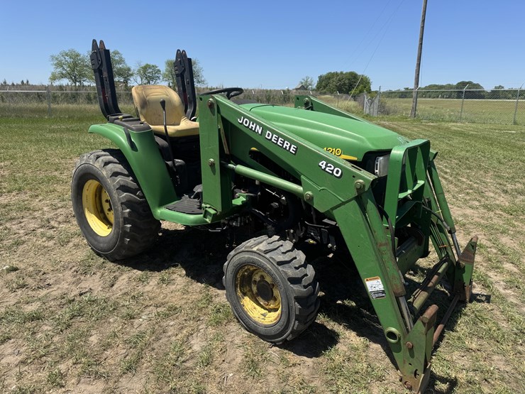 john-deere-4210-image-4