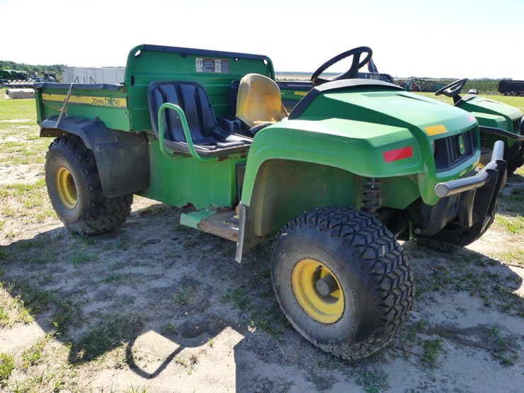 2016-john-deere-gator-image-2