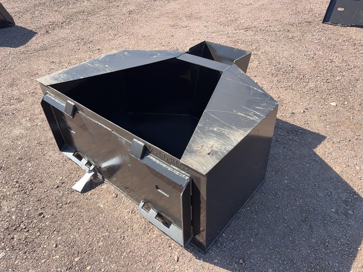 concrete-placement-bucket-image-3
