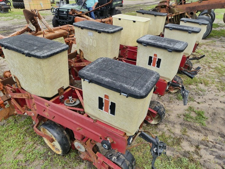 case-ih-800-image-4
