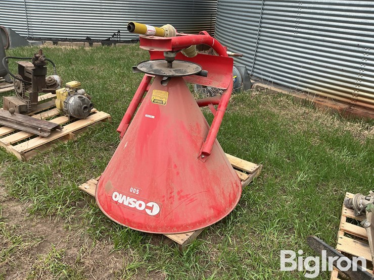 cosmo-500-dry-fertilizer-spreader-image-1