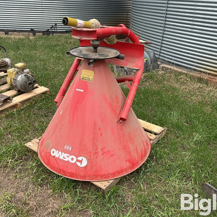 Cosmo 500 Dry Fertilizer Spreader