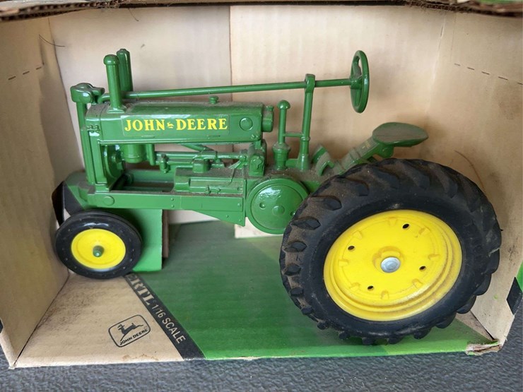 john-deere-model-a-image-3