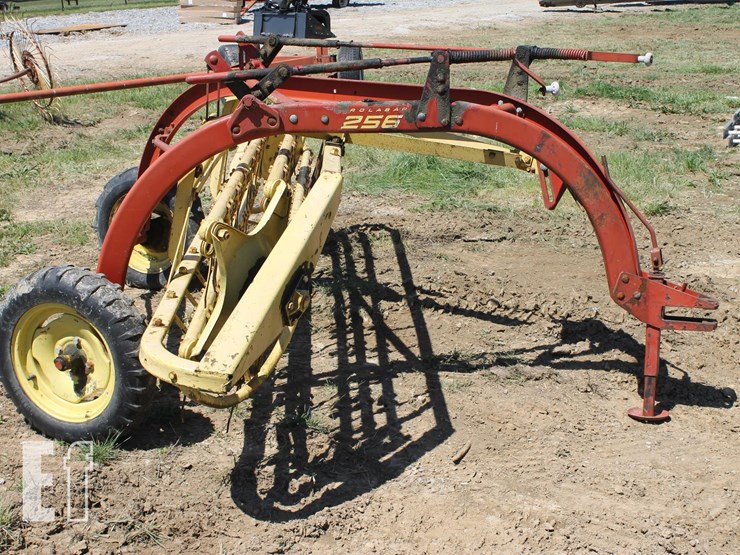 new-holland-256-image-3