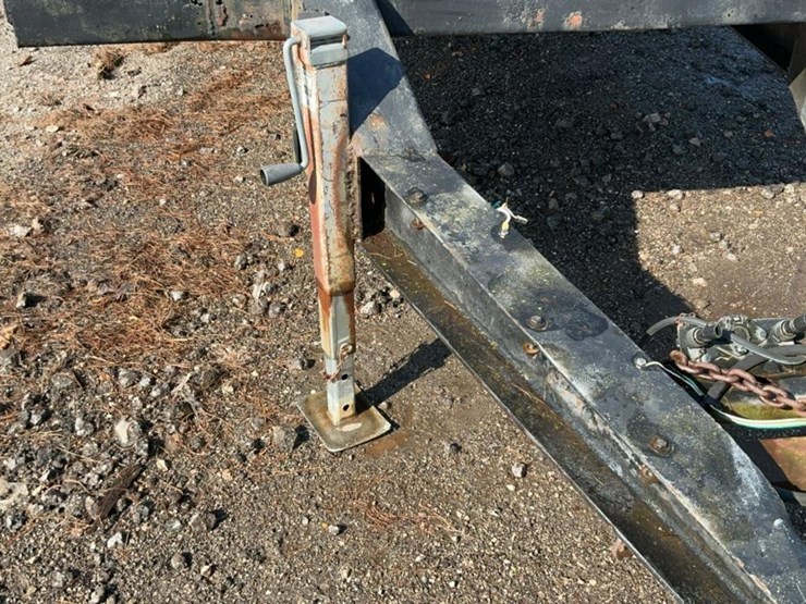 #2207-•-flatbed-equipment-trailer-image-11