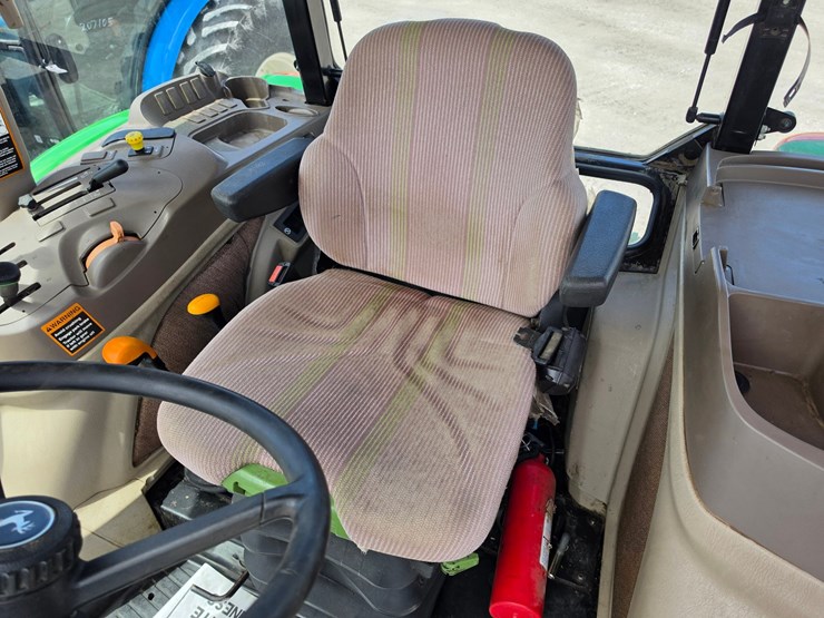 2014-john-deere-6115d-image-14