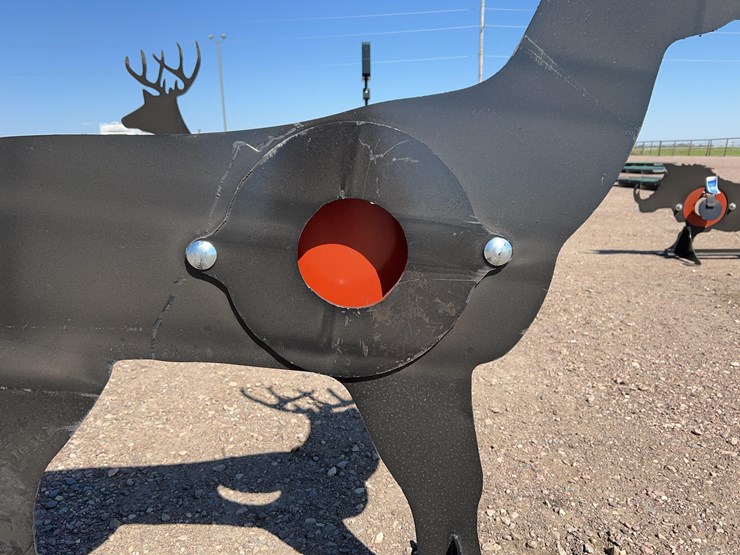 ar500-steel-deer-shooting-target-with-heart-flapper-image-5
