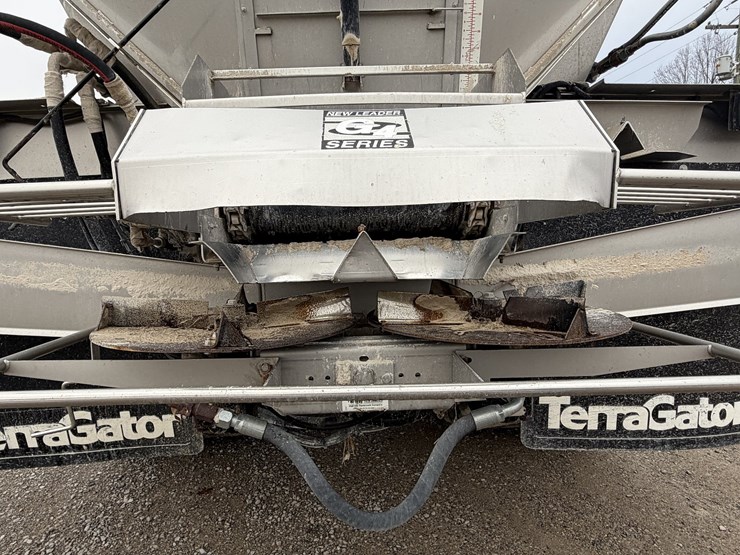 2005-terra-gator-8103-dry-floater-image-15
