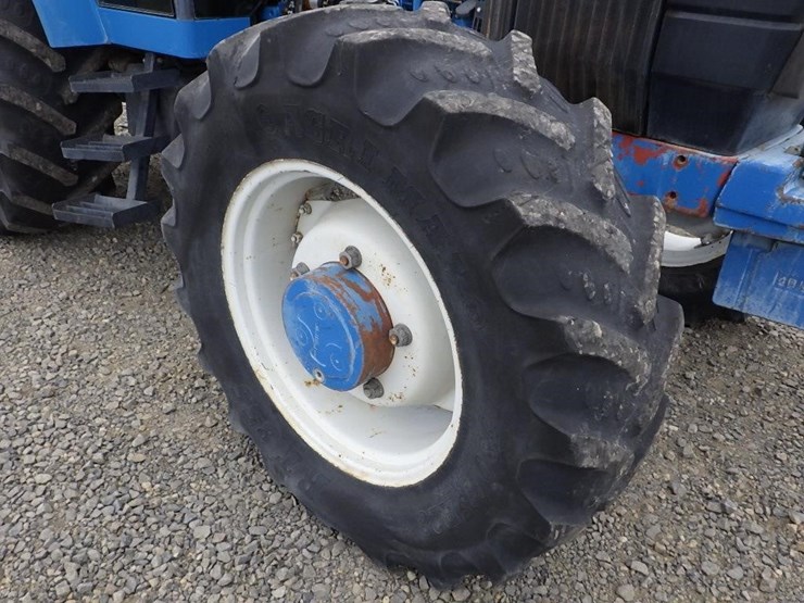 ford-8340-image-30