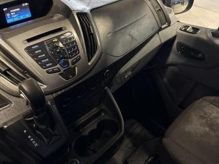 2018-ford-transit-image-24