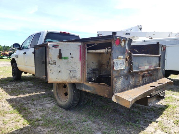 2007-dodge-ram-3500-image-3