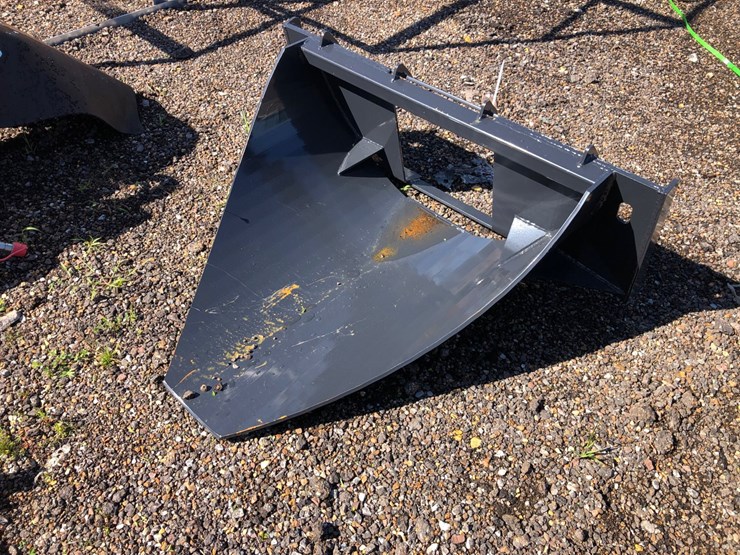 #61-•-skid-steer-spade-bucket-image-1