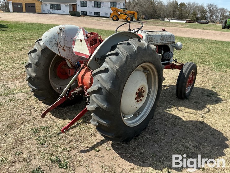 ford-8n-image-5
