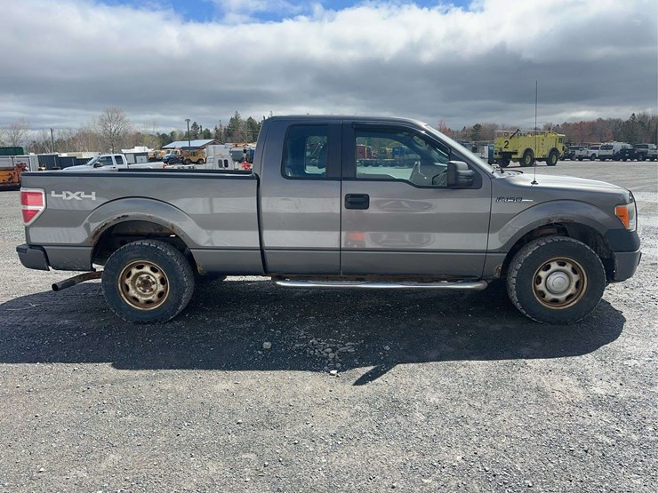 2011-ford-f150-xl-image-4