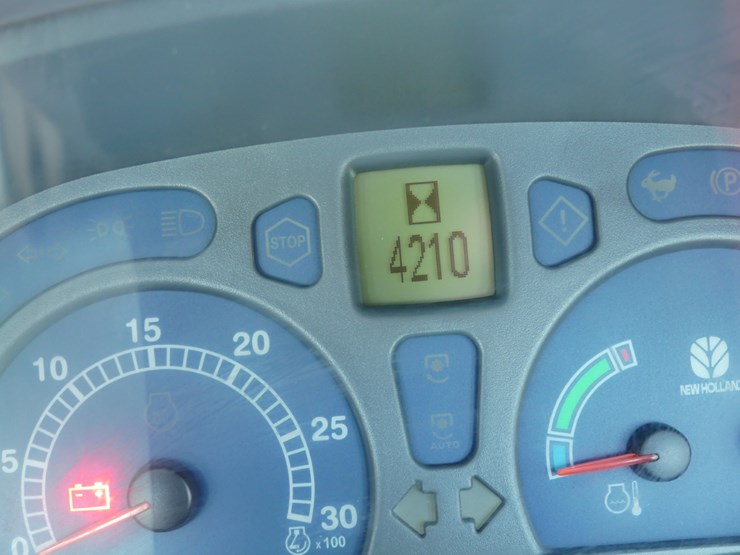 2005-new-holland-tl100a-image-13