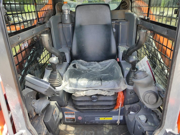 2025-kubota-svl75-3-image-14