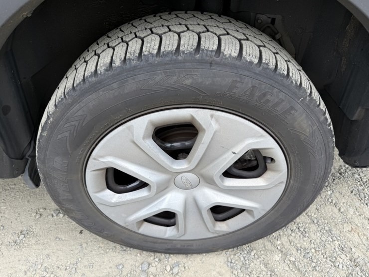 2017-ford-explorer-image-17