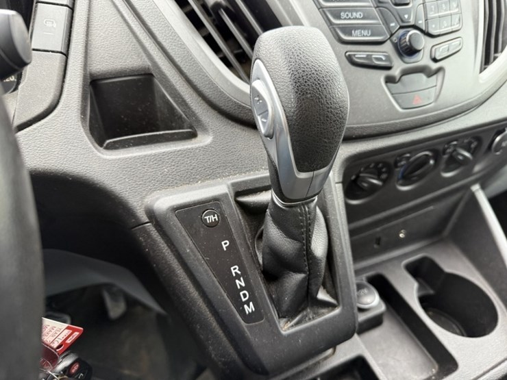 2016-ford-transit-image-29