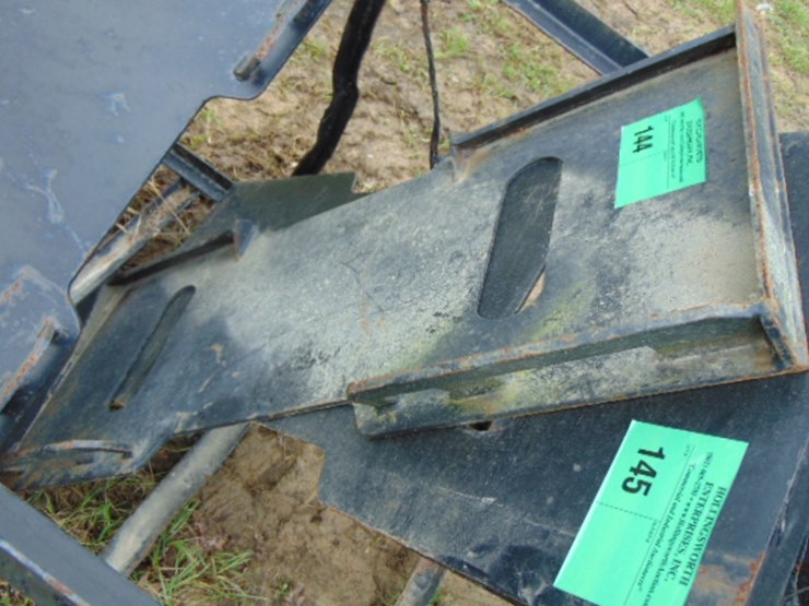 skid-steer-quick-attach-plate-image-1