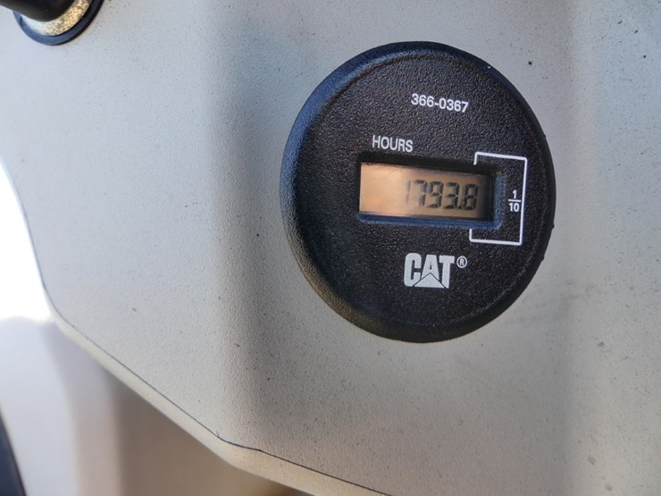 2015-caterpillar-903c-image-13