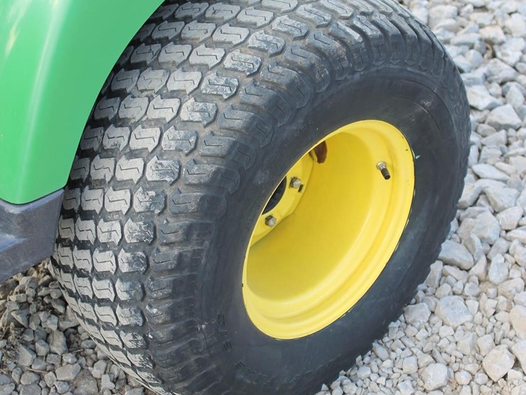 john-deere-2210-image-10