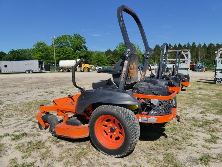 2023-kubota-z412kw-image-4