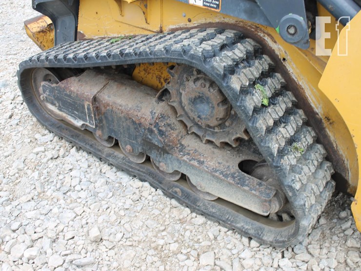 2018-deere-317g-image-4