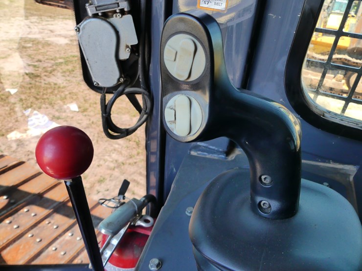 2019-deere-650k-lgp-image-10